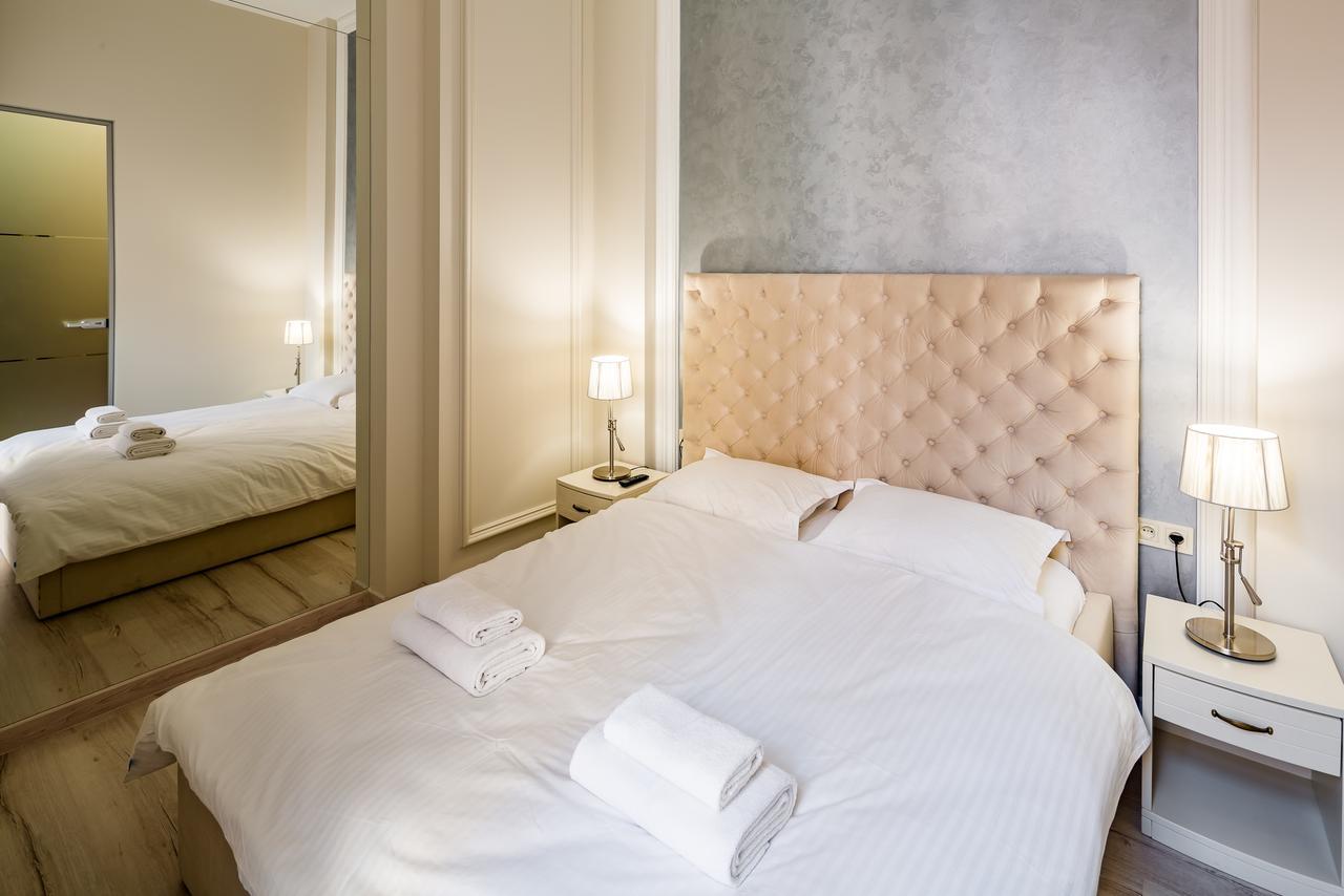 Apartment Leogrand Deluxe On Doroshenka 17 *